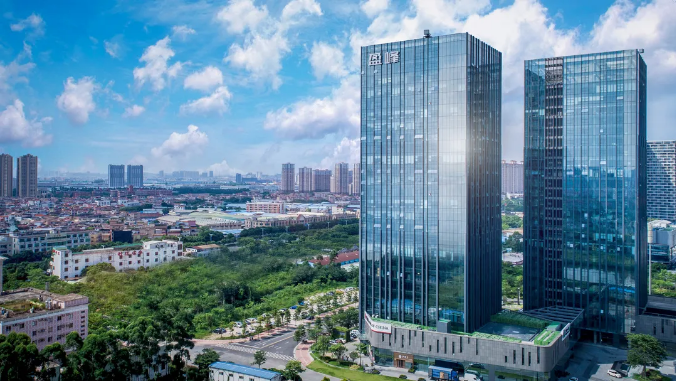 坚定战略聚焦、持续投入研发，环卫服务营收21.62亿、在手年化36.43亿、合同总额445亿