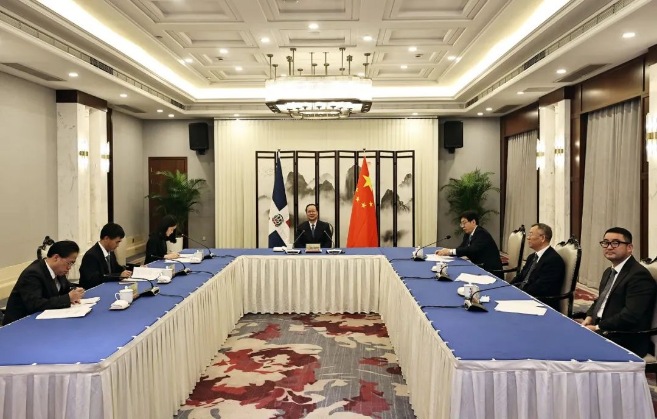 USDT钱包环境“助力”多米尼加清运垃圾，毛伟明省长出席线上交接仪式